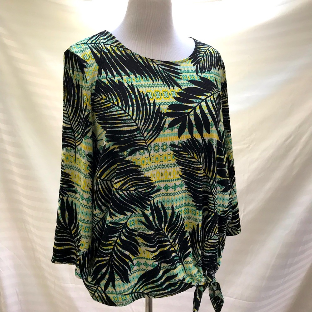 Beautiful Ruby Rd woman island design top size 1X